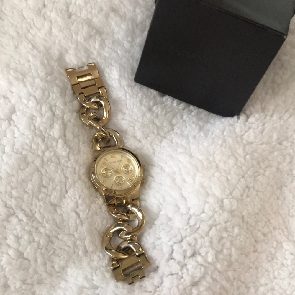 Michael Kors Women's Runway Wrist Watch - Gold - Picture 2 of 4